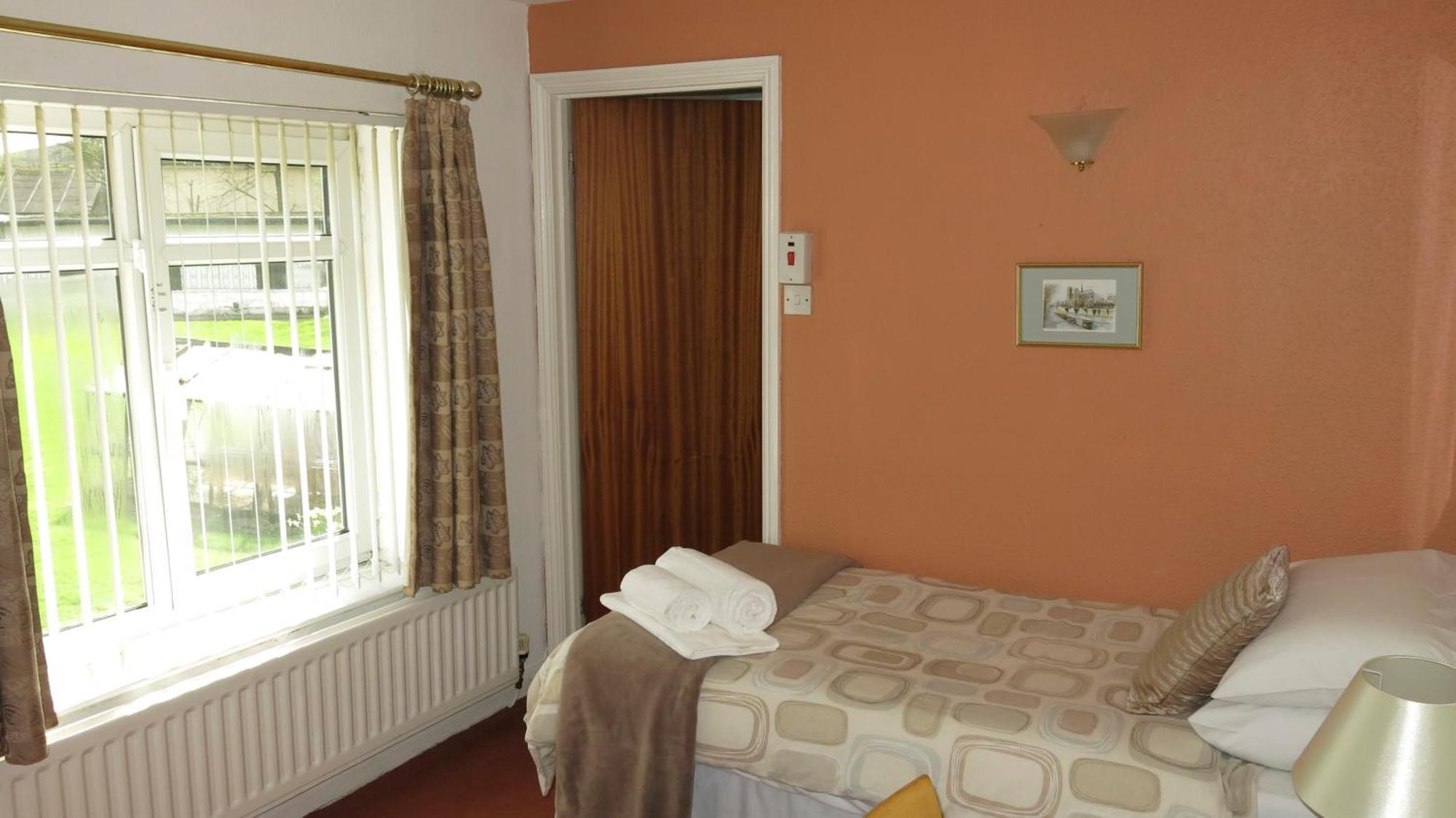 Broadwell Guest House Меридън Стая снимка