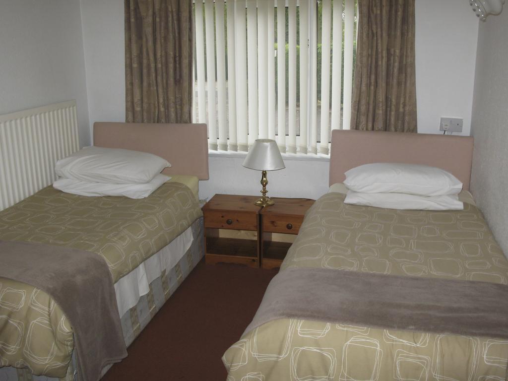 Broadwell Guest House Меридън Екстериор снимка