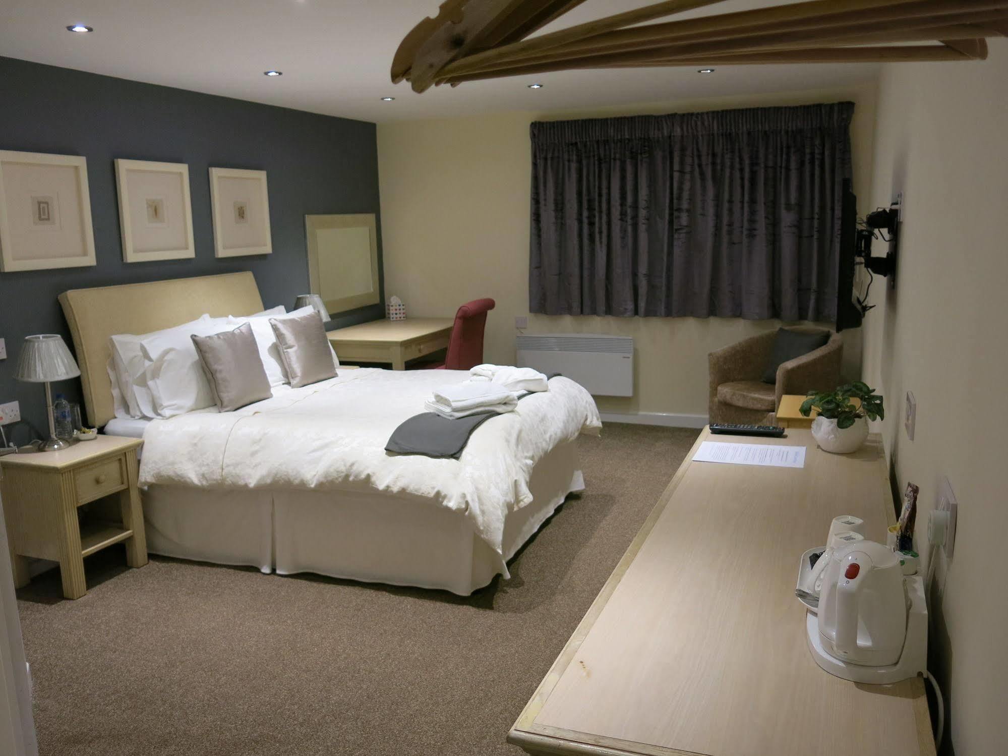 Broadwell Guest House Меридън Екстериор снимка