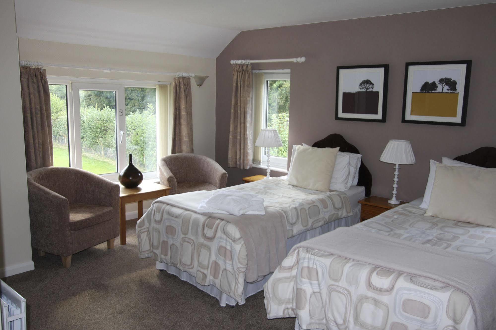 Broadwell Guest House Меридън Екстериор снимка