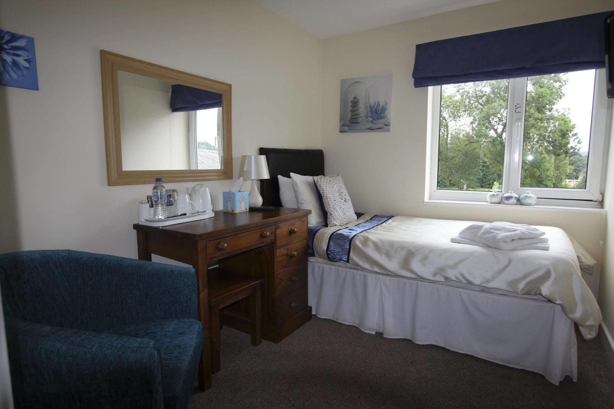 Broadwell Guest House Меридън Екстериор снимка